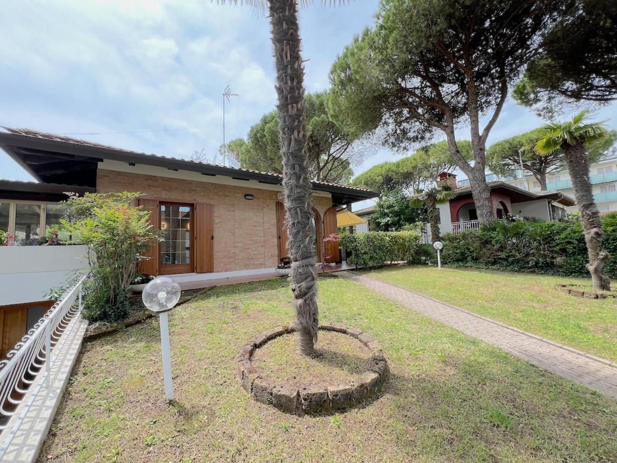 Villa Palm Lignano Sabbiadoro Esterno foto